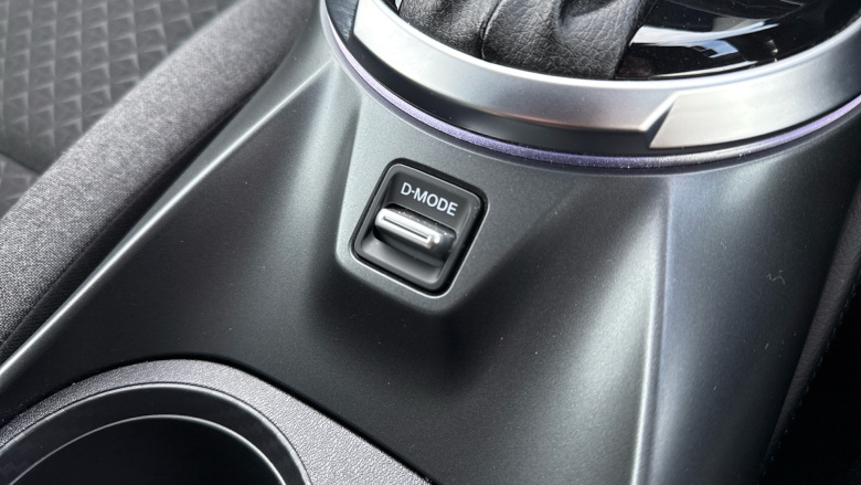 Nissan Juke 1.6 Hybrid N-Connecta 5dr Auto Hybrid Hatchback